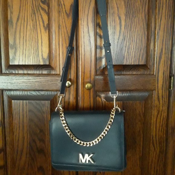 Michael Kors Purse - Picture 1 of 5